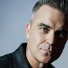 Ο Robbie Williams τραγουδά στο «Lost» για την απερίσκεπτη συμπεριφορά του